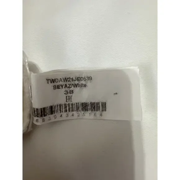 Trendyol Collection White Ripped High Waist Wide Leg Loose fit Jeans Size 6 
US - Picture 4 of 7